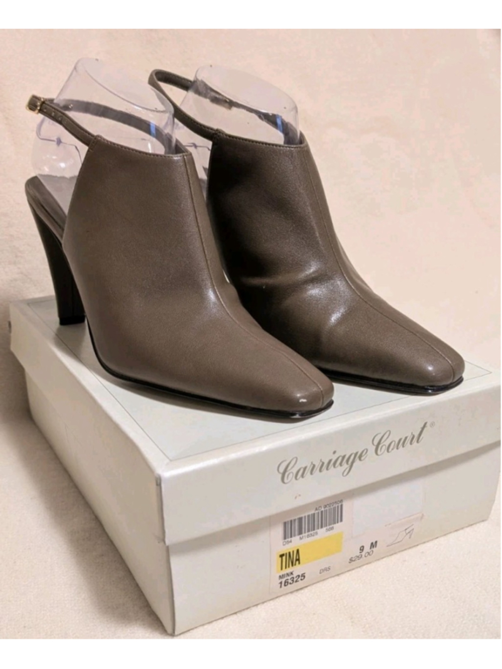 Carriage Court Women's Tina Brown High Heel Ankle Boots Size 9M N46